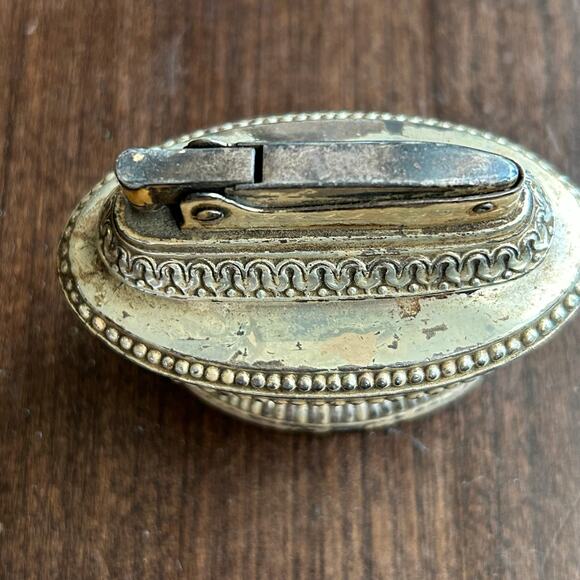 Vintage Ronson Queen Anne Table Lighter - Picture 5 of 8